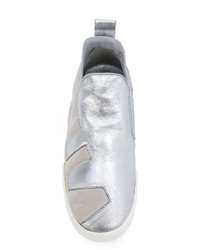 Sneakers argento di Stella McCartney