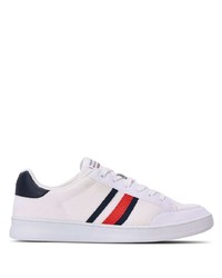 Sneakers basse a righe orizzontali bianche di Tommy Hilfiger