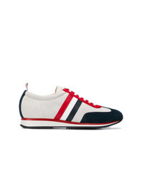 Sneakers basse bianche e rosse e blu scuro di Thom Browne