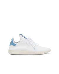 Sneakers basse bianche di Adidas By Pharrell Williams