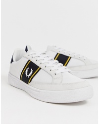 Sneakers basse bianche di Fred Perry