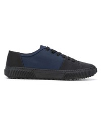 Sneakers basse blu scuro di Prada