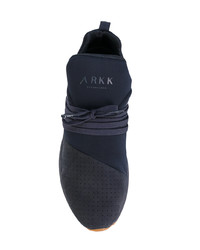 Sneakers basse blu scuro di Arkk
