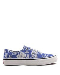 Sneakers basse di tela a fiori blu