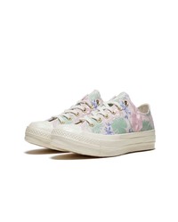 Sneakers basse di tela a fiori rosa di Converse