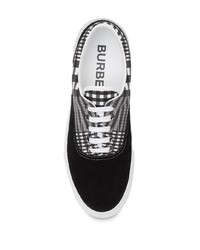 Sneakers basse di tela a quadri nere e bianche di Burberry