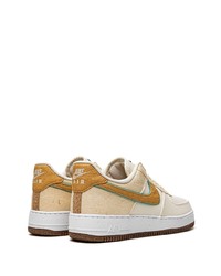 Sneakers basse di tela beige di Nike