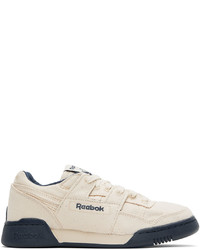 Sneakers basse di tela beige di Reebok Classics