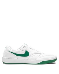 Sneakers basse di tela bianche e verdi di Nike