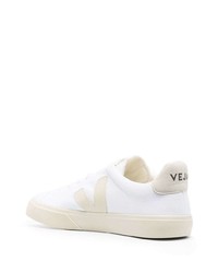Sneakers basse di tela bianche di Veja
