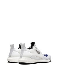 Sneakers basse di tela bianche di adidas