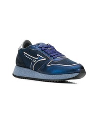 Sneakers basse di tela blu scuro di Mizuno