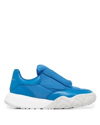 Sneakers basse di tela blu di Alexander McQueen