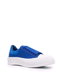 Sneakers basse di tela blu di Alexander McQueen