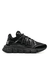 Sneakers basse di tela decorate nere di Versace