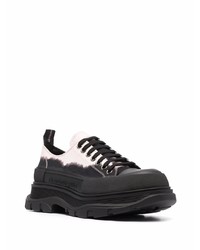 Sneakers basse di tela effetto tie-dye nere e bianche di Alexander McQueen