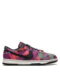 Sneakers basse di tela effetto tie-dye viola melanzana di Nike