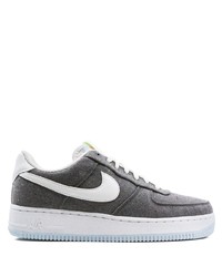 Sneakers basse di tela grigie di Nike