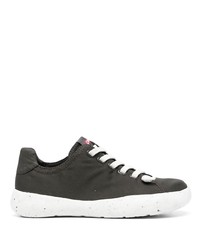 Sneakers basse di tela grigio scuro di Camper