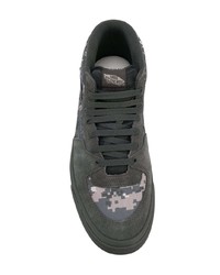 Sneakers basse di tela grigio scuro di Vans