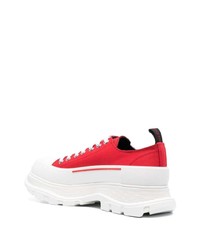 Sneakers basse di tela rosse e bianche di Alexander McQueen