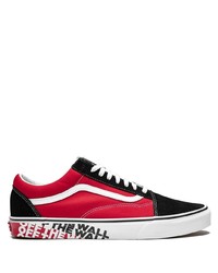 Sneakers basse di tela rosse e nere di Vans