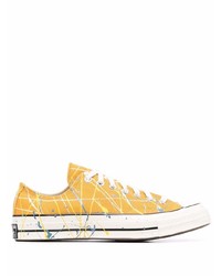 Sneakers basse di tela stampate gialle di Converse
