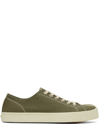 Sneakers basse di tela verde oliva di Maison Margiela