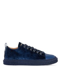 Sneakers basse di velluto blu scuro di Giuseppe Zanotti