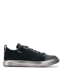 Sneakers basse di velluto grigio scuro
