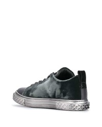 Sneakers basse di velluto grigio scuro di Giuseppe Zanotti