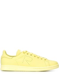 Sneakers basse gialle di Adidas By Raf Simons