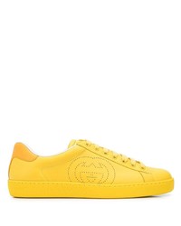 Sneakers basse gialle di Gucci
