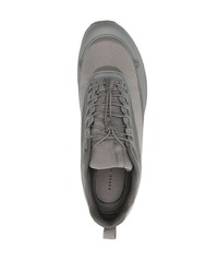 Sneakers basse grigie di Norse Projects