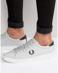 Sneakers basse grigie di Fred Perry