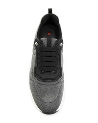 Sneakers basse grigio scuro di Prada