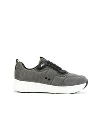 Sneakers basse grigio scuro di Prada