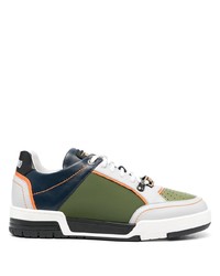 Sneakers basse in pelle a fiori verde oliva di Moschino