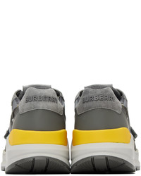 Sneakers basse in pelle a quadri grigie di Burberry
