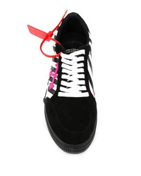 Sneakers basse in pelle a righe orizzontali bianche e nere di Off-White
