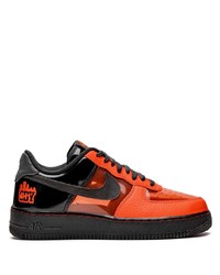 Sneakers basse in pelle arancioni di Nike