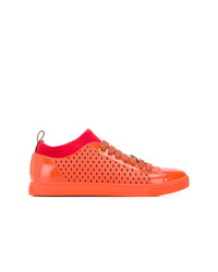 Sneakers basse in pelle arancioni di Vivienne Westwood