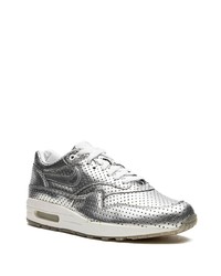 Sneakers basse in pelle argento di Nike