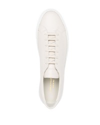 Sneakers basse in pelle beige di Common Projects