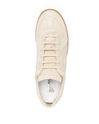 Sneakers basse in pelle beige di Maison Margiela