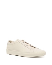 Sneakers basse in pelle beige di Common Projects