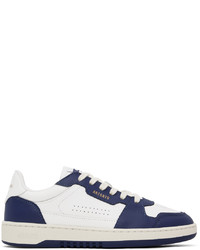 Sneakers basse in pelle bianche e blu di Axel Arigato