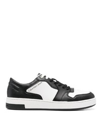 Sneakers basse in pelle bianche e nere di Calvin Klein Jeans