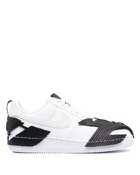 Sneakers basse in pelle bianche e nere di Nike