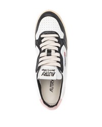 Sneakers basse in pelle bianche e nere di AUTRY